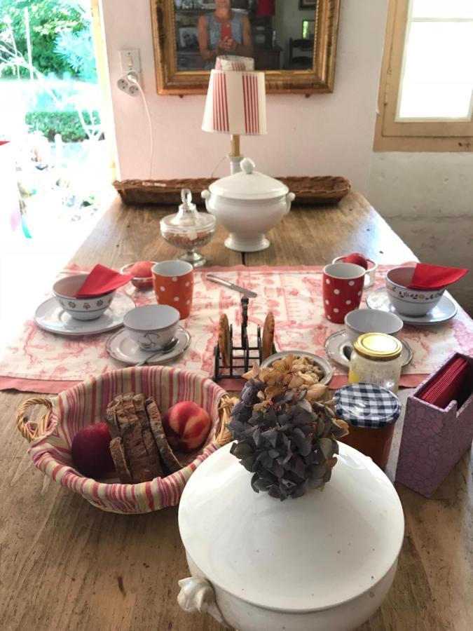 Chaniers La Laiterie Du Logis B&B 외부 사진